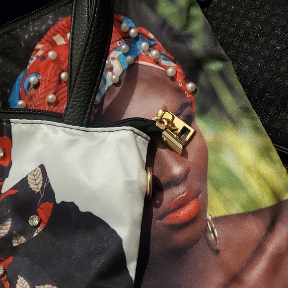 Embelllished Beauty Mini Tote👜 - Picture 2 of 4